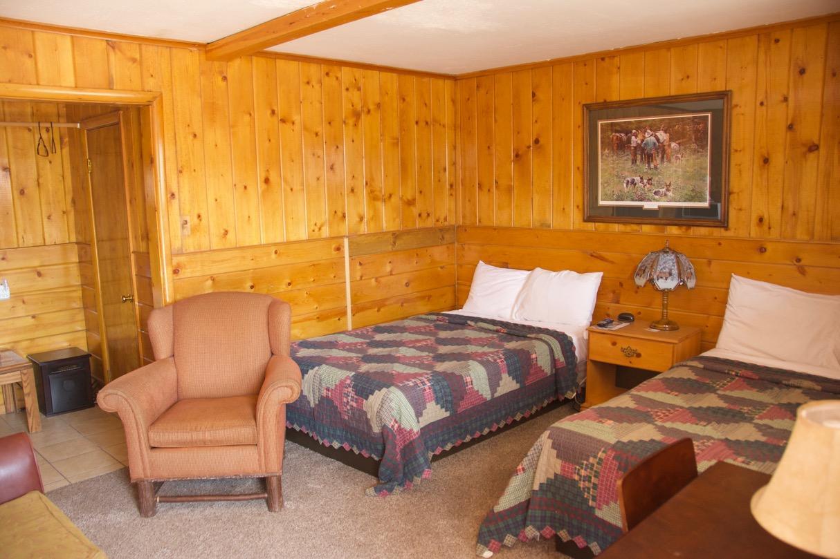 ווסט ילוסטון Yellowstone Holiday Motel מראה חיצוני תמונה