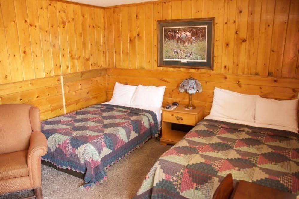 ווסט ילוסטון Yellowstone Holiday Motel מראה חיצוני תמונה